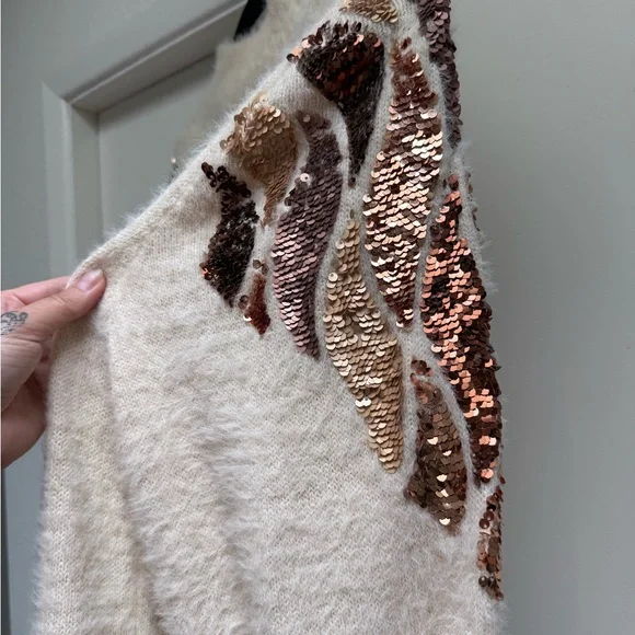 NWT Listicle Cream & Gold Crew Neck Sweater with Sequin Accents- GORGEOUS & SOFT - Picture 13 of 15